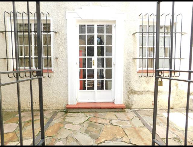 645M² OFFICE FOR SALE IN SAXONWOLD